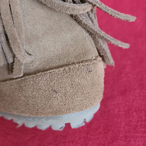 Minnetonka Tan Fringed Moccasins - Picture 5 of 6
